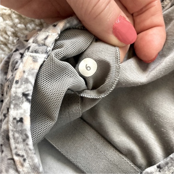 Lululemon Athletica Workout Tank - Picture 7 of 7